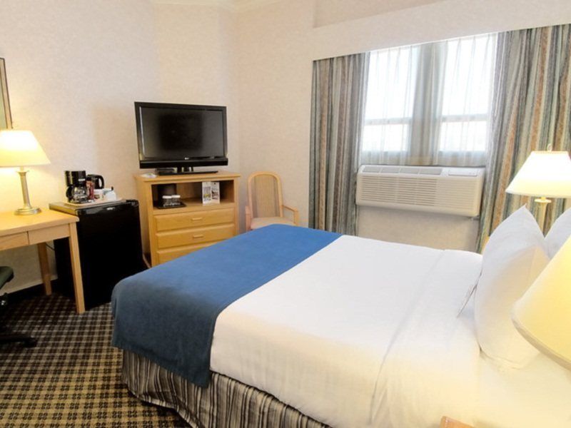 Best Western Plus Carlton Plaza Hotel Victoria Exterior foto